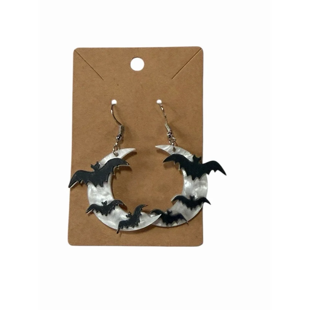 NEW Novelty Fashion EARRINGS black bats white moon halloween‎ spooky fall